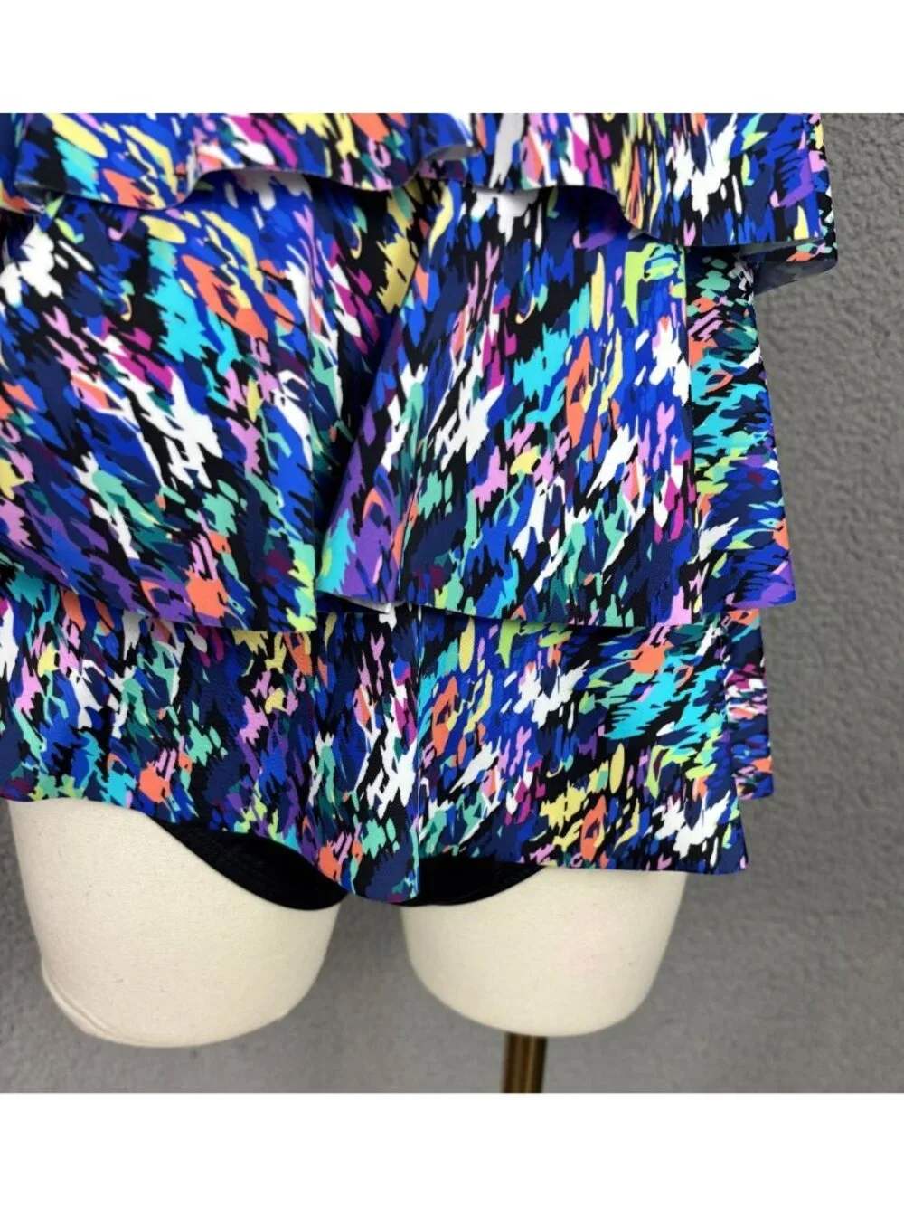Swim Solutions Women's Printed Tiered Fauxkini One-Piece Swimsuit Size 8 NWT's. - Picture 5 of 8